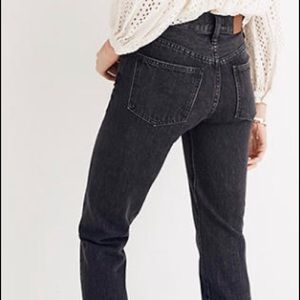 Madewell Mom Jeans in Roxstone wash. New w/o tags.